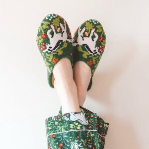 NWOT Print Fresh Unicorn's Garden - Tufted Slippers - Juniper - size 6